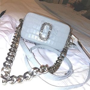 🩶VERY RARE MARC JACOBS SNAPSHOT W/ EMBOSSED LEATHER & SILVER CHAIN HARDWARE